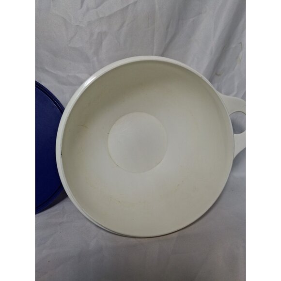 Vintage Tupperware 12 Cup White Thatsa Bowl #2677 with Blue Butterfly Lid 2515 - Picture 5 of 9